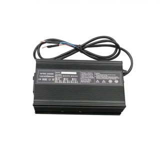 Nabíječka li-ion 13S/48V (54,6V/10A)