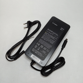 Rychlonabíječka li-ion 10S/36V (42V/5A)